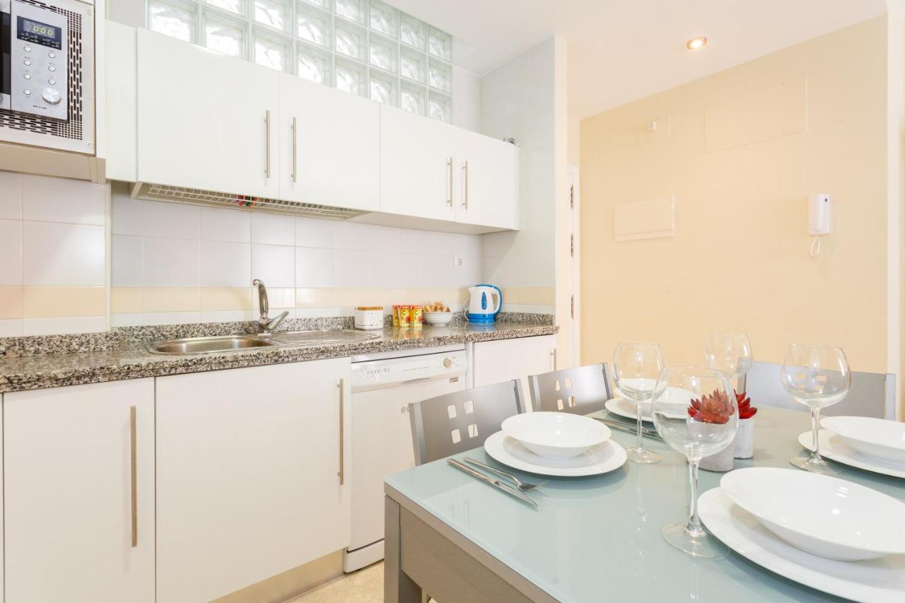 Apartamento Playa Cadiz By Isa Hoteles מראה חיצוני תמונה